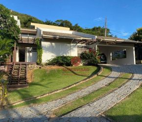 Casa no Bairro Sambaqui em Florianópolis com 2 Dormitórios (2 suítes) e 200 m² - CA0881