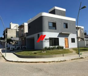 Casa no Bairro Santo Antônio de Lisboa em Florianópolis com 3 Dormitórios (3 suítes) e 144.18 m² - CA00382V