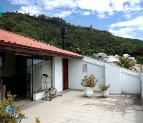 Casa no Bairro Trindade em Florianópolis com 6 Dormitórios (1 suíte) e 198 m² - CA000658