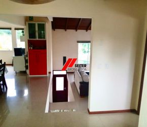Casa no Bairro Trindade em Florianópolis com 3 Dormitórios (1 suíte) e 225.36 m² - CA00394V