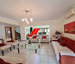 Casa no Bairro Trindade em Florianópolis com 4 Dormitórios (2 suítes) e 318 m² - CA00293V