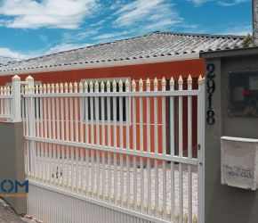 Casa no Bairro Vargem Grande em Florianópolis com 3 Dormitórios (1 suíte) e 145 m² - 731