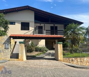 Casa no Bairro Bela Vista em Gaspar com 5 Dormitórios (2 suítes) e 314 m² - 4041322