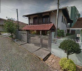 Casa no Bairro Bela Vista em Gaspar com 5 Dormitórios (1 suíte) e 180 m² - CA0241