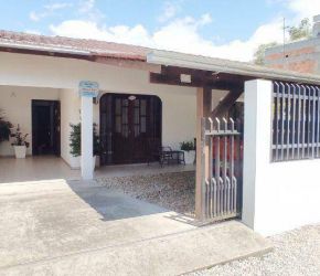 Casa no Bairro Coloninha em Gaspar com 3 Dormitórios e 192 m² - CA0499