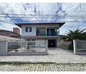 Casa no Bairro Coloninha em Gaspar com 3 Dormitórios - 4293