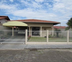 Casa no Bairro Santa Terezinha em Gaspar com 3 Dormitórios (1 suíte) e 186 m² - 35718730