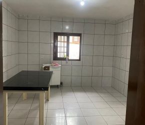 Casa no Bairro Santa Terezinha em Gaspar com 3 Dormitórios - 4041519