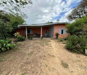 Casa em Imbituba com 3 Dormitórios (1 suíte) - 662158