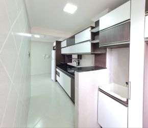 Apartamento no Bairro Nações em Indaial com 2 Dormitórios e 72.44 m² - Apto 003