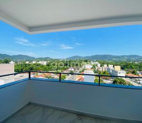 Apartamento no Bairro Tapajós em Indaial com 3 Dormitórios (3 suítes) e 137.67 m² - 4910462