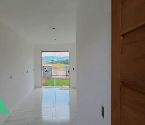 Casa no Bairro Arapongas em Indaial com 2 Dormitórios e 47.66 m² - 1336167
