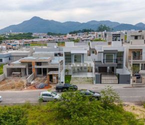 Casa no Bairro Benedito em Indaial com 3 Dormitórios (1 suíte) e 127 m² - SO0134