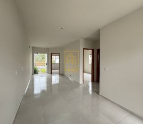 Casa no Bairro Benedito em Indaial com 3 Dormitórios (1 suíte) e 75 m² - P151786