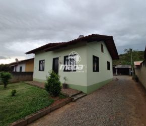 Casa no Bairro Benedito em Indaial com 4 Dormitórios (1 suíte) - 3491