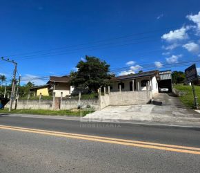 Casa no Bairro Encano em Indaial com 5 Dormitórios (1 suíte) - 5097