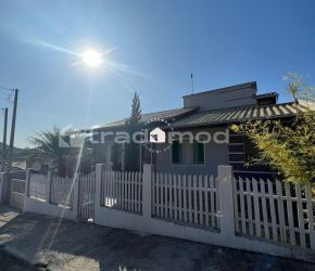 Casa no Bairro Encano em Indaial com 3 Dormitórios (1 suíte) e 131.19 m² - CA00041