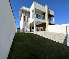 Casa no Bairro Estrada das Areias em Indaial com 3 Dormitórios (1 suíte) e 156 m² - LR317
