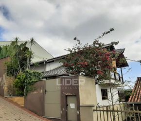 Casa no Bairro Ribeirão das Pedras em Indaial com 3 Dormitórios (1 suíte) - 5772