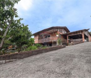 Casa no Bairro Ribeirão das Pedras em Indaial com 3 Dormitórios (1 suíte) e 190 m² - 590301032-7