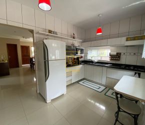 Casa no Bairro Warnow em Indaial com 4 Dormitórios (2 suítes) e 245 m² - P15765