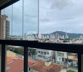 Apartamento no Bairro São João em Itajaí com 1 Dormitórios (1 suíte) e 69 m² - 2261