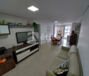Apartamento no Bairro Vila Operária em Itajaí com 2 Dormitórios (2 suítes) e 69 m² - 2095