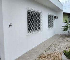 Casa no Bairro Barra do Rio em Itajaí com 2 Dormitórios e 180 m² - 514