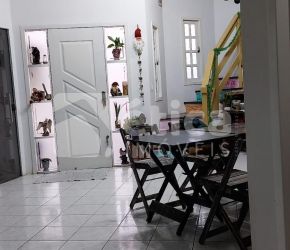 Casa no Bairro Cidade Nova em Itajaí com 3 Dormitórios (1 suíte) e 202 m² - 2260