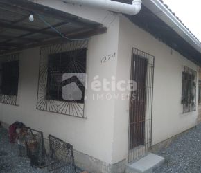 Casa no Bairro Cordeiros em Itajaí com 2 Dormitórios e 200 m² - 2266