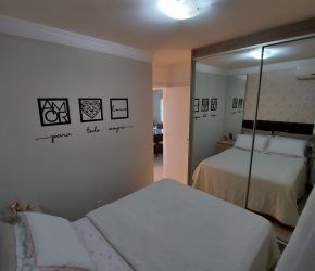 Casa no Bairro Espinheiros em Itajaí com 2 Dormitórios - 462658