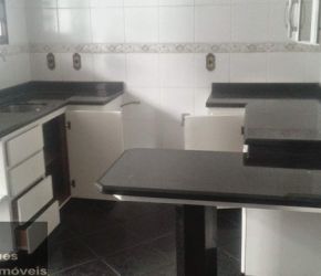 Apartamento no Bairro América em Joinville com 3 Dormitórios (1 suíte) e 99 m² - APA00027