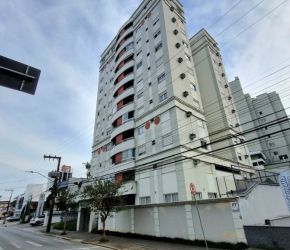 Apartamento no Bairro América em Joinville com 3 Dormitórios (1 suíte) e 87 m² - 07020.001