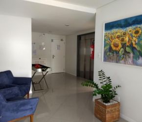 Apartamento no Bairro América em Joinville com 3 Dormitórios (1 suíte) e 78 m² - LG1178