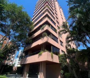 Apartamento no Bairro América em Joinville com 5 Dormitórios (5 suítes) e 696 m² - LG8954