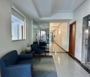 Apartamento no Bairro Anita Garibaldi em Joinville com 3 Dormitórios (1 suíte) e 90 m² - LG8940