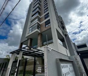 Apartamento no Bairro Anita Garibaldi em Joinville com 5 Dormitórios (1 suíte) e 104 m² - 2352