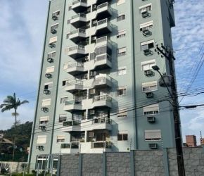 Apartamento no Bairro Atiradores em Joinville com 4 Dormitórios (1 suíte) e 212 m² - LG8409