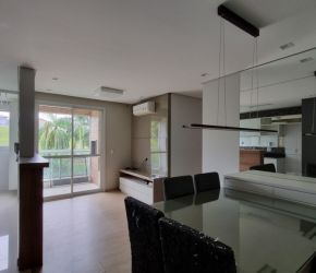Apartamento no Bairro Atiradores em Joinville com 3 Dormitórios (1 suíte) e 70 m² - 11395.001