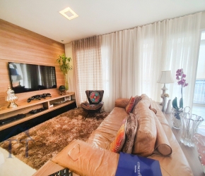 Apartamento no Bairro Centro em Joinville com 3 Dormitórios (3 suítes) e 145.4 m² - TT0425V