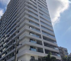 Apartamento no Bairro Centro em Joinville com 2 Dormitórios (2 suítes) e 76 m² - LG1849