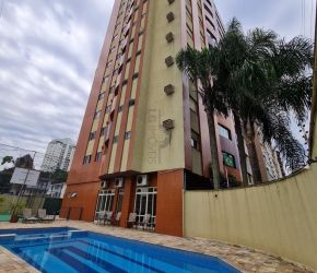 Apartamento no Bairro Centro em Joinville com 3 Dormitórios (1 suíte) e 129 m² - LG7584