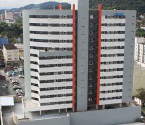 Apartamento no Bairro Centro em Joinville com 2 Dormitórios e 52 m² - LG7862