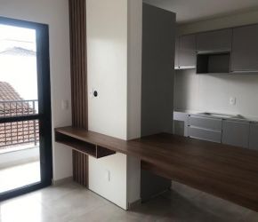 Apartamento no Bairro Costa e Silva em Joinville com 3 Dormitórios (1 suíte) e 76 m² - KA284