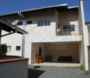 Apartamento no Bairro Costa e Silva em Joinville com 1 Dormitórios e 40 m² - A63
