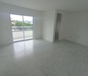 Apartamento no Bairro Costa e Silva em Joinville com 3 Dormitórios (1 suíte) e 89 m² - SA094