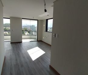 Apartamento no Bairro Costa e Silva em Joinville com 2 Dormitórios (1 suíte) - 21160N/1