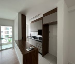 Apartamento no Bairro Floresta em Joinville com 3 Dormitórios (1 suíte) e 71 m² - 12500.001