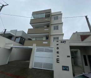 Apartamento no Bairro Glória em Joinville com 3 Dormitórios (1 suíte) e 88 m² - KA252