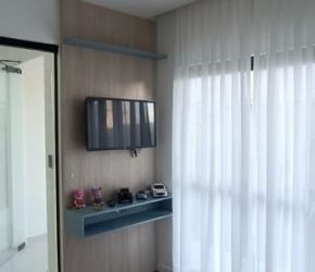 Apartamento no Bairro Glória em Joinville com 3 Dormitórios (1 suíte) e 79 m² - LA18